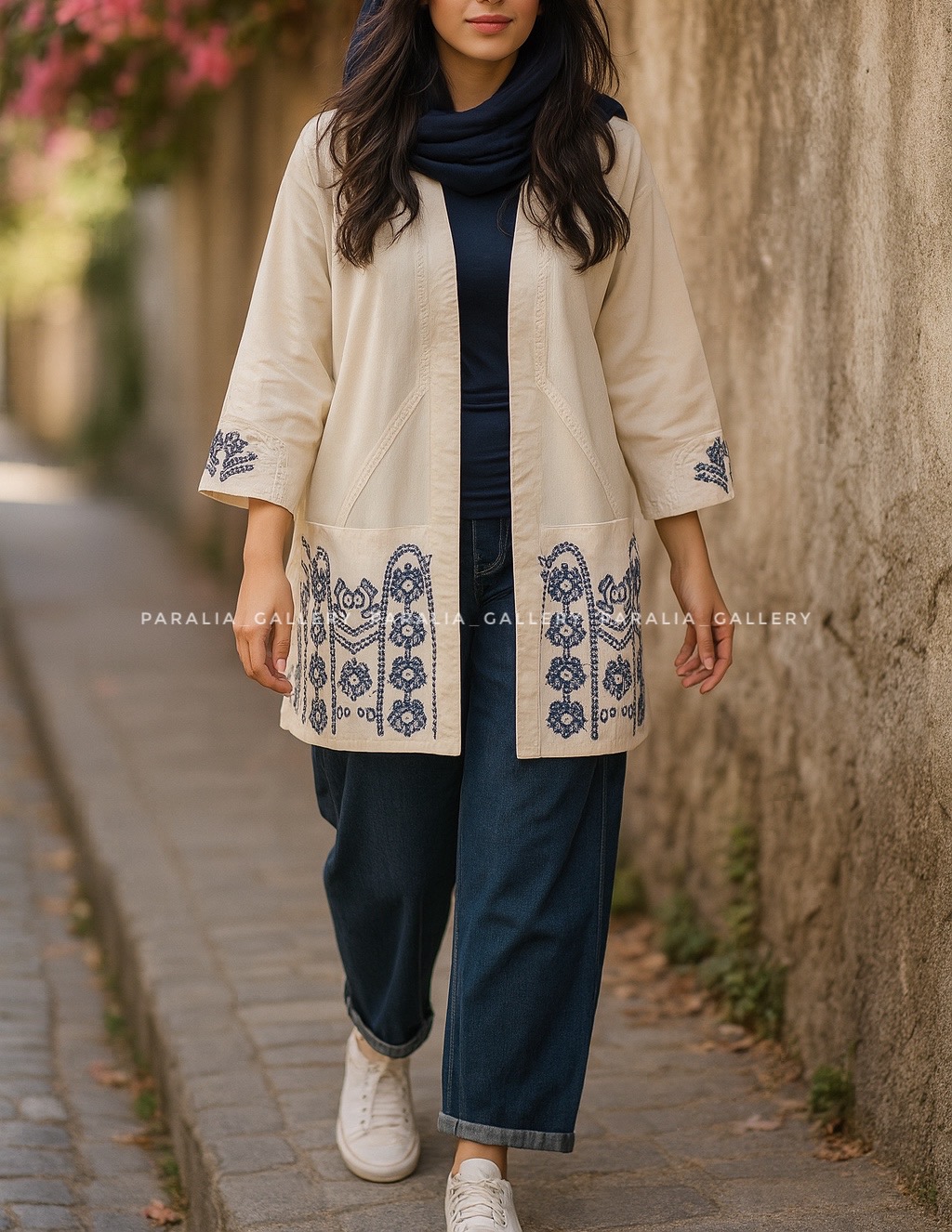 مانتو گلدوزی